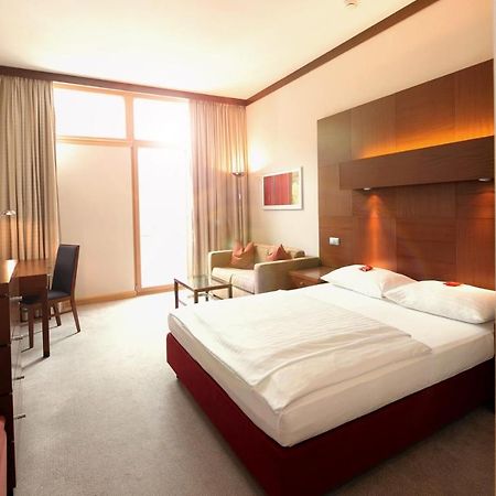 Das Sonnreich - Thermenhotel Loipersdorf Лойперсдорф бай Фюрстенфелд Екстериор снимка