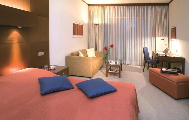 Das Sonnreich - Thermenhotel Loipersdorf Лойперсдорф бай Фюрстенфелд Стая снимка