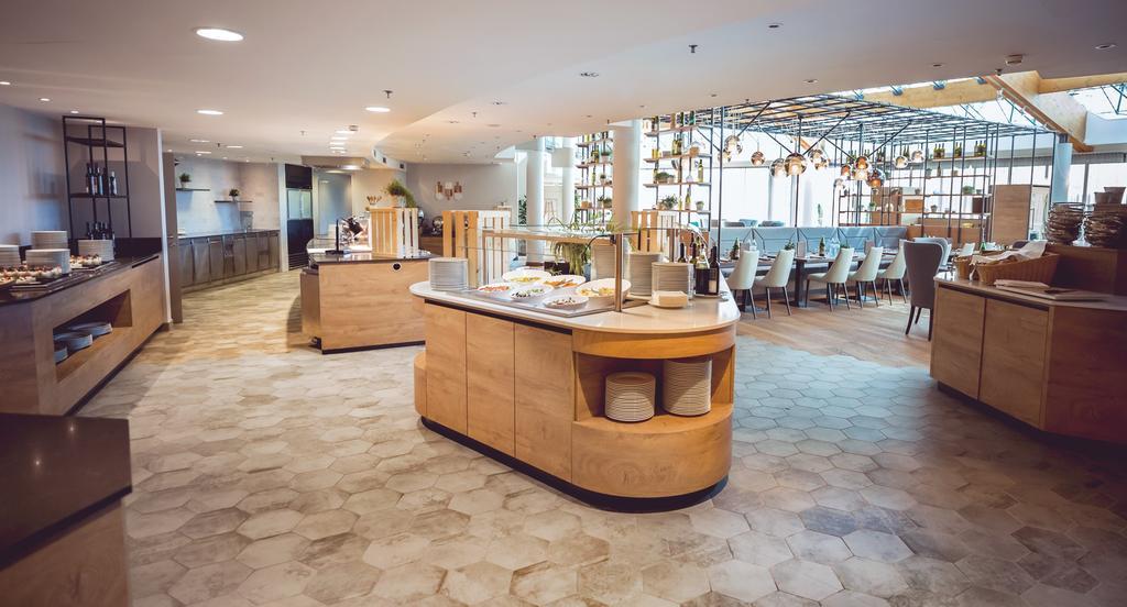 Das Sonnreich - Thermenhotel Loipersdorf Лойперсдорф бай Фюрстенфелд Екстериор снимка