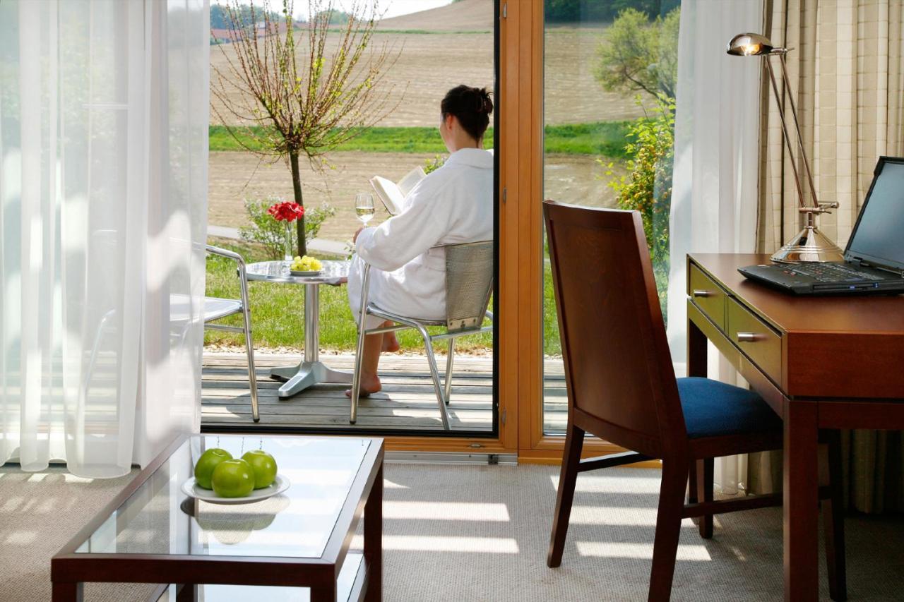 Das Sonnreich - Thermenhotel Loipersdorf Лойперсдорф бай Фюрстенфелд Стая снимка